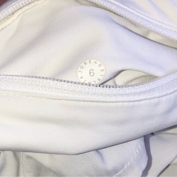 Lululemon Speed Up Low-Rise Lined Short 2.5" - Picture 4 of 4